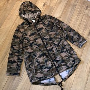 Ladies Camo Rain Jacket!